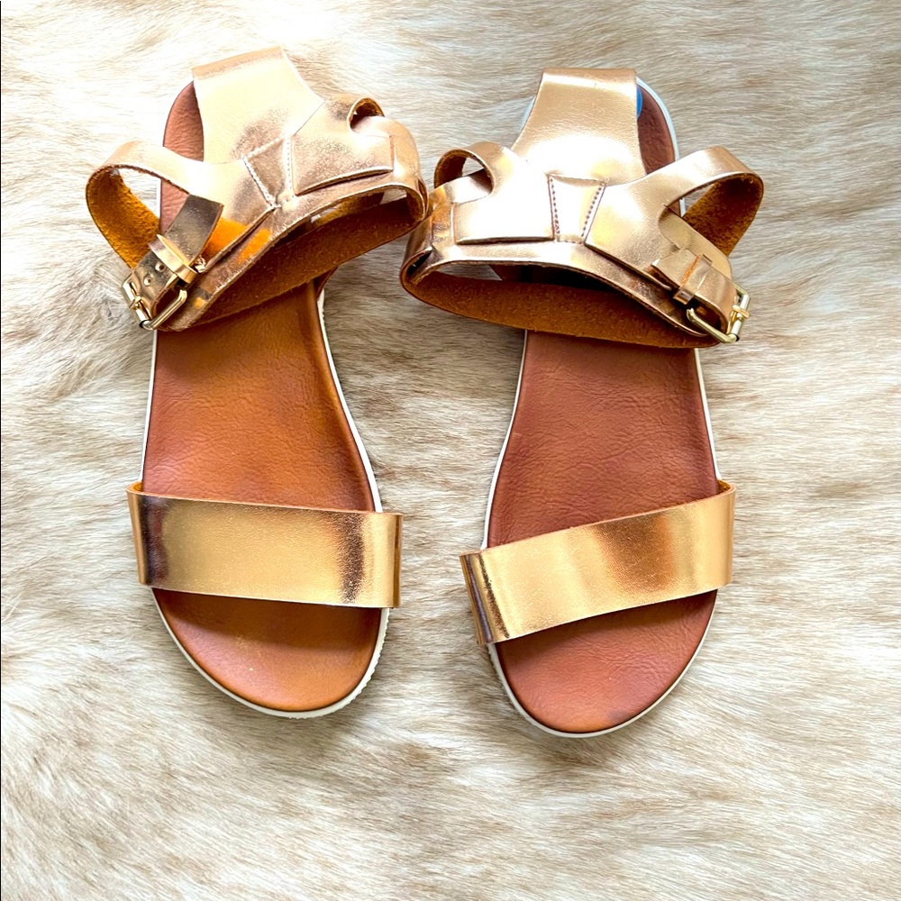 MIA Ellen Rose Gold Sandal, Size 7.5